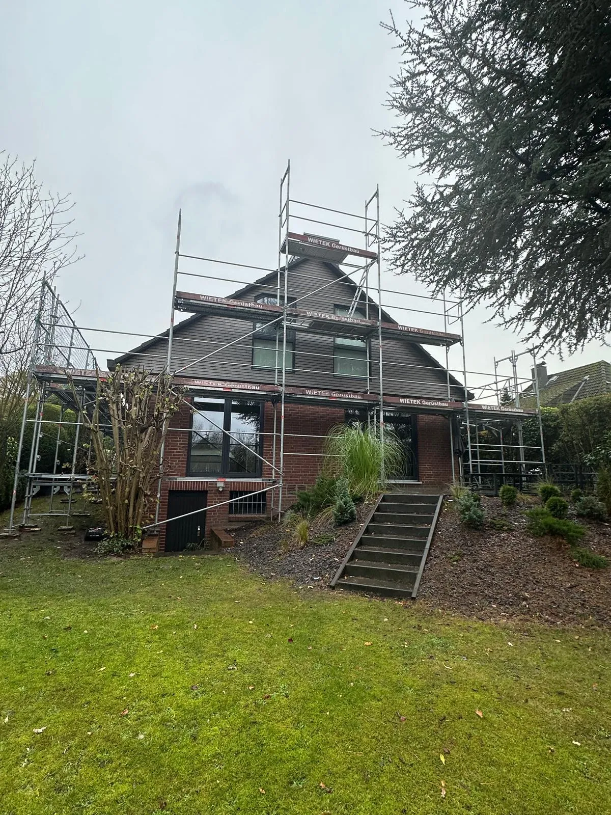 Sicheres Fassadengerüst